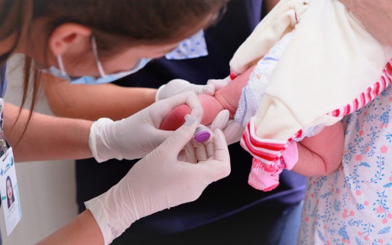 Teste do pezinho: um pequeno furo, uma grande proteção