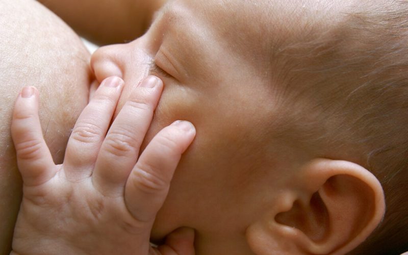 Amamentação: benefícios cruciais para mãe e bebê